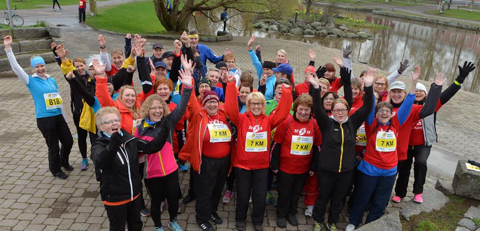 Kpedun työntekijät juoksemassa Kokkola city run -tapahtumassa