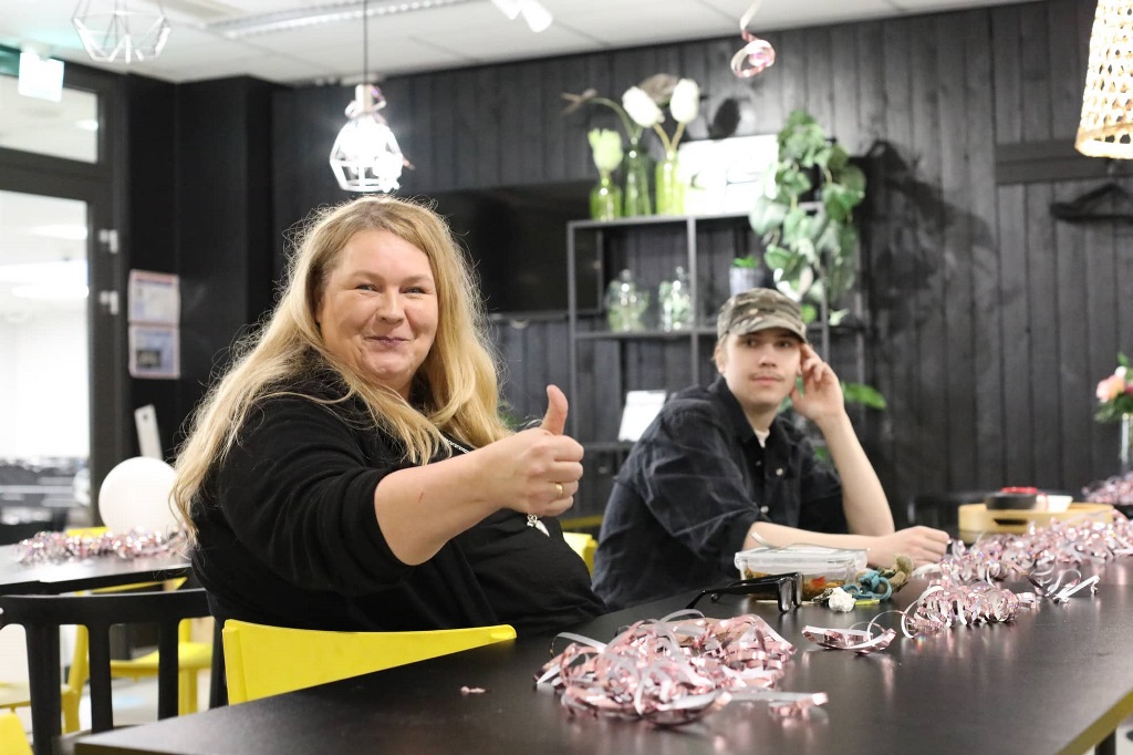 opiskelijatarina-oskari-taitaja-4R6A0652 Kirsi Wacklin ja Oskari Korkia-Aho
