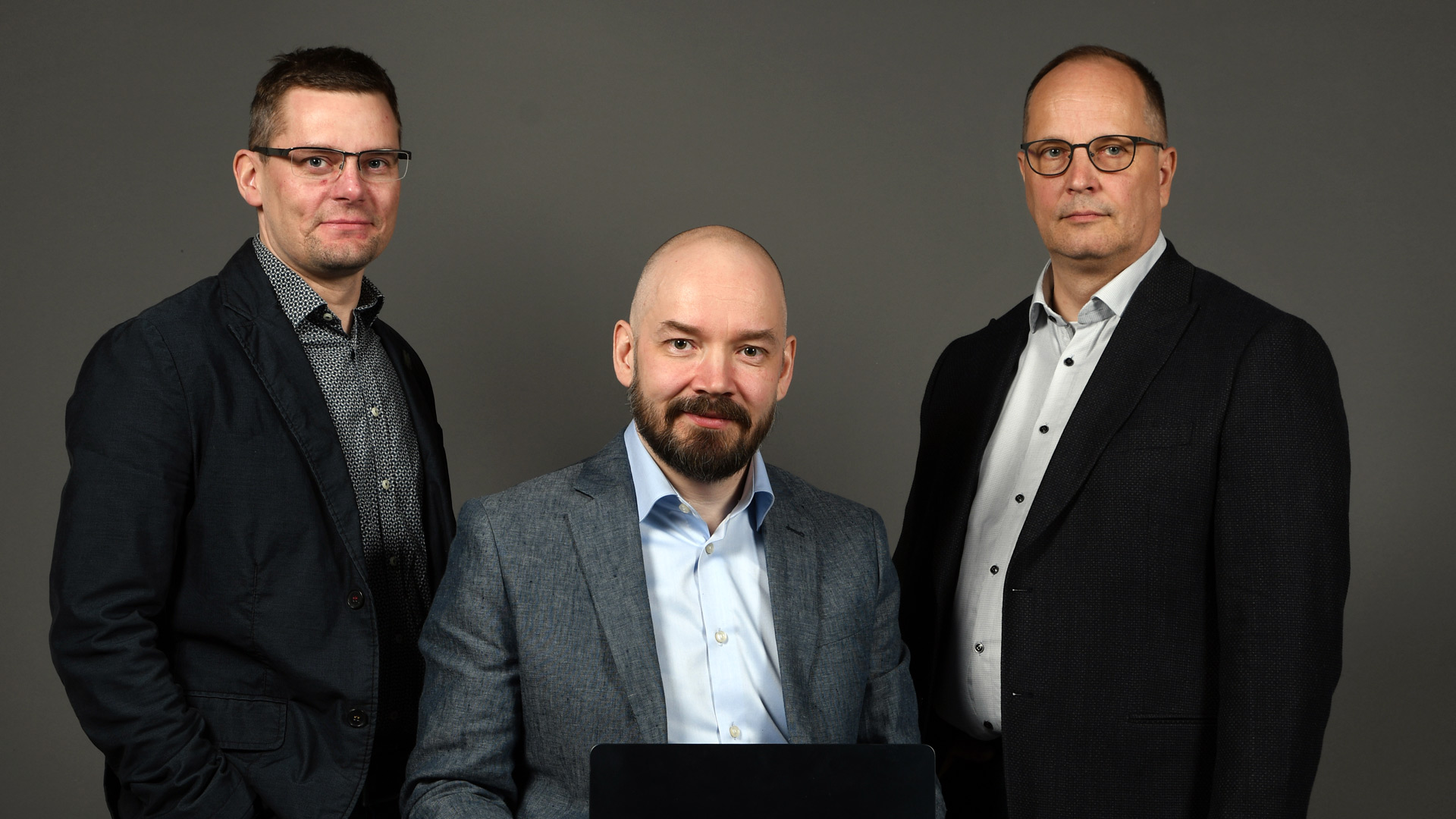TOSi-keskuksen yhteyshenkilöt Jani Rättyä, Jari Urpilainen ja Petri Valli.